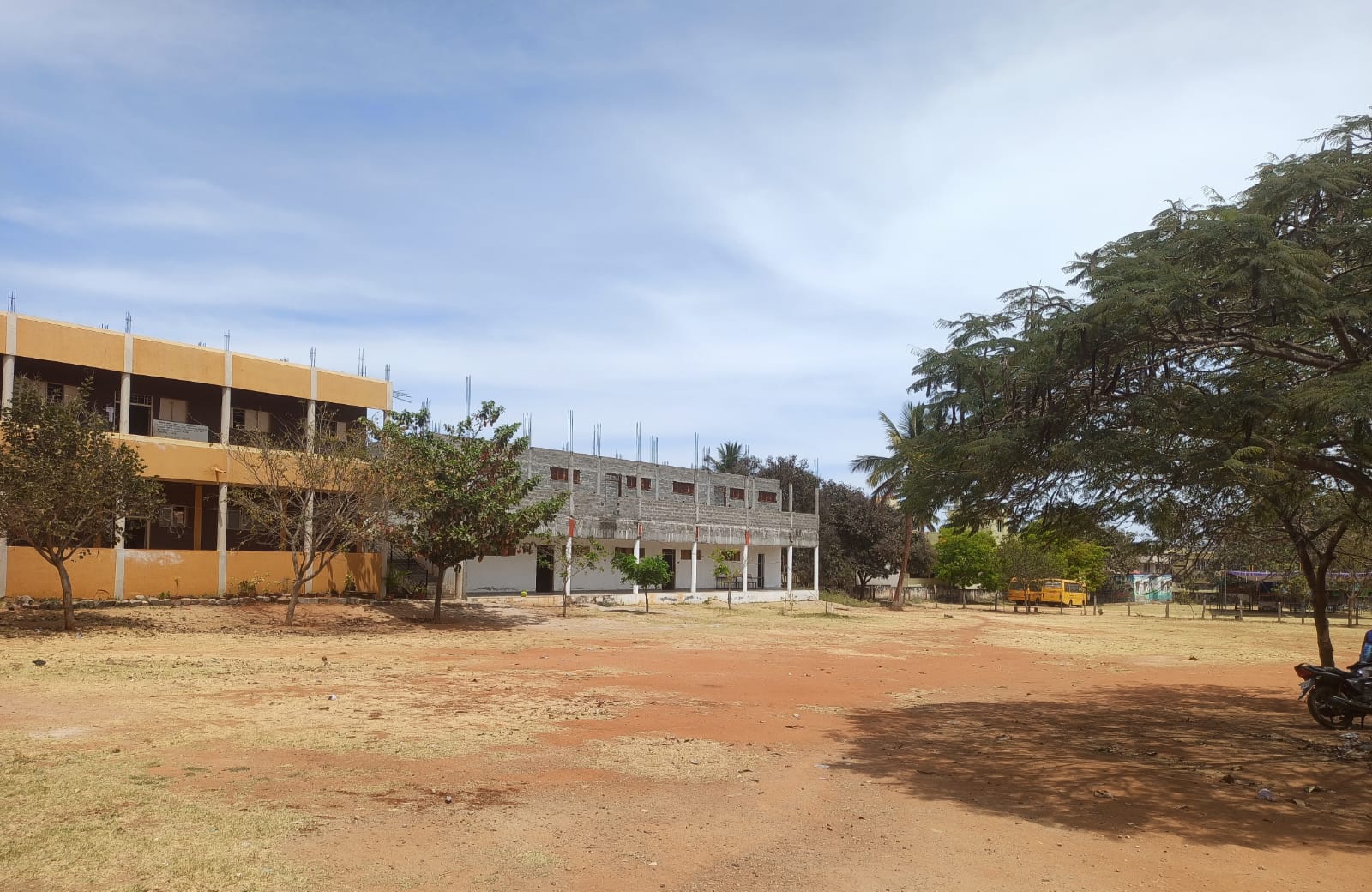 ವಿದ್ಯಾಸಂಸ್ಥೆಯ ಕಟ್ಟಡ